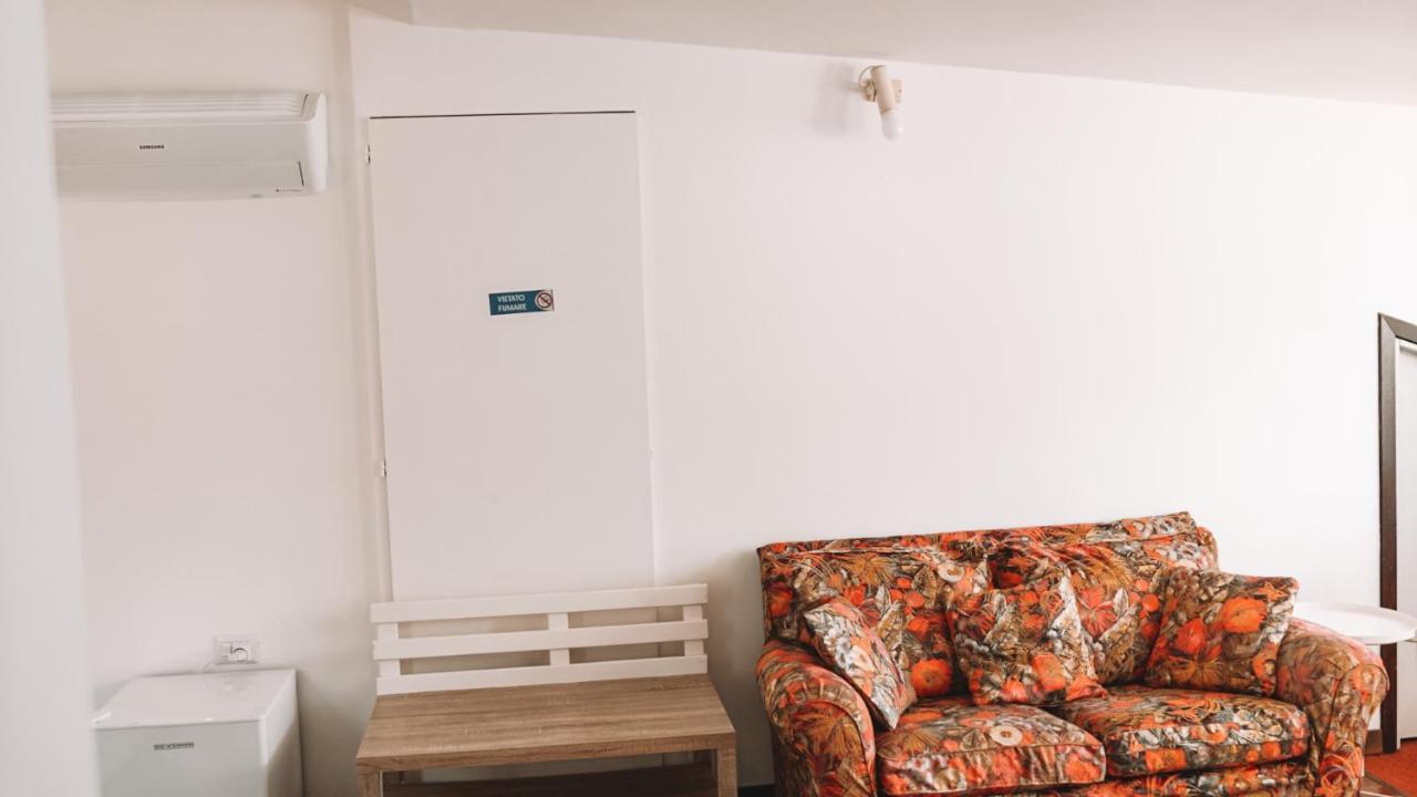 Casa Zoe Apartman Lezzeno Kültér fotó